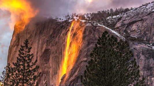 Media source: https://cn.bing.com/th?id=OHR.YosemiteFirefall_ZH-CN2236242565_1920x1080.jpg&rf=LaDigue_1920x1080.jpg&pid=hp